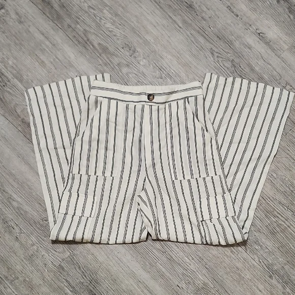 Monteau Black and Linen White Wide Leg Pants - Picture 7 of 8